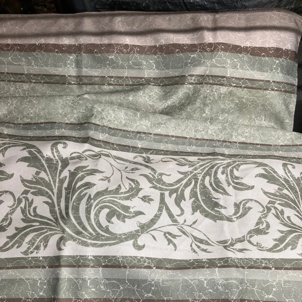 Reversible Shower Curtain